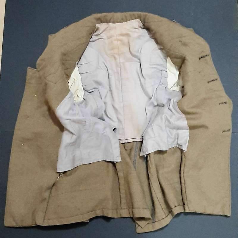 **RARE: WW2 UDF 'Royal Natal Carbineers ' Lieutenant's Service Tunic w/ Rank Insignia .**