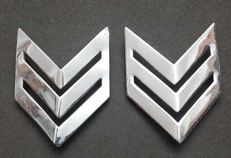 **Border War : 1980s SADF Step-Out Sergeant Metal Rank Chevron Pair ( All Pins)**