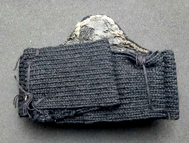 **Border War : 1960s SA Navy Officers Bullion Embroid. Insignia Cap Band (UNISSUED) **