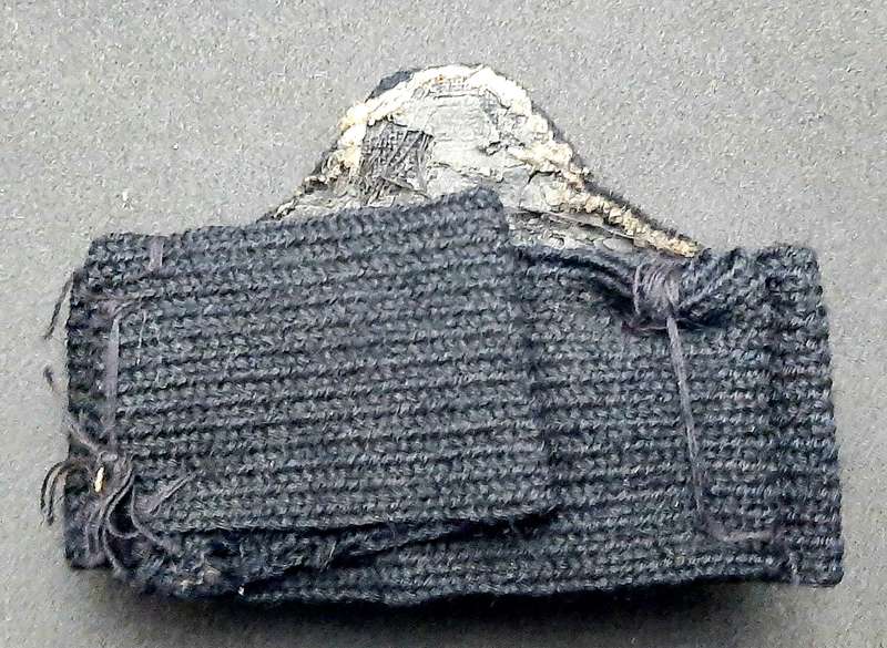 **Border War : 1960s SA Navy Officers Bullion Embroid. Insignia Cap Band (UNISSUED) **