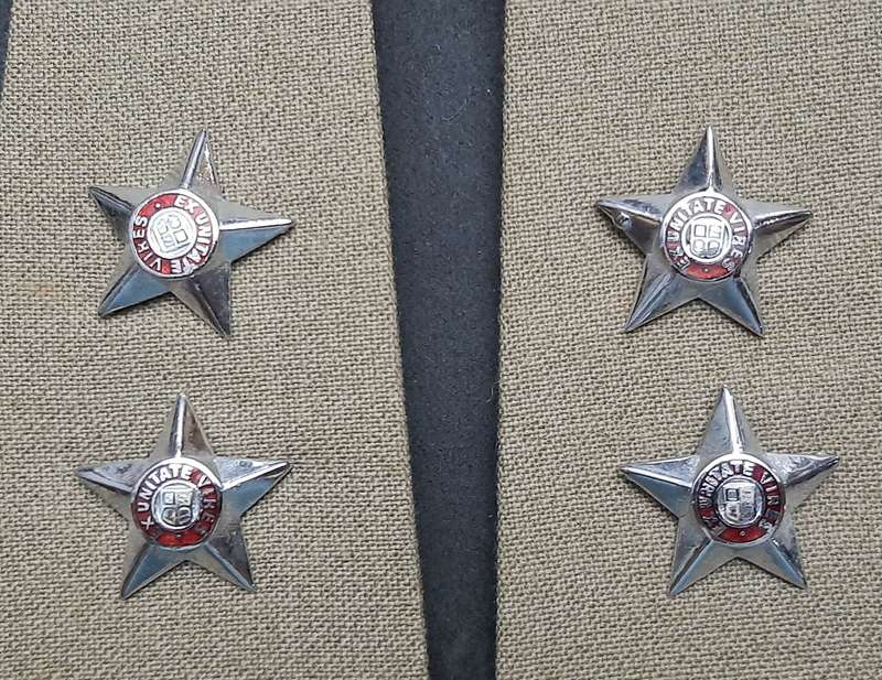 * *Border War : 1970s SADF Lieutenant Rank Shoulder Board Insignia Pair (All Pins).**