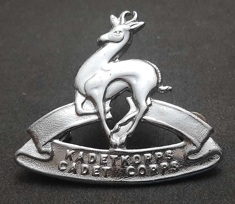 **Border War : 1980s SADF Cadet Corps Beret Badge w/ Pins #2**
