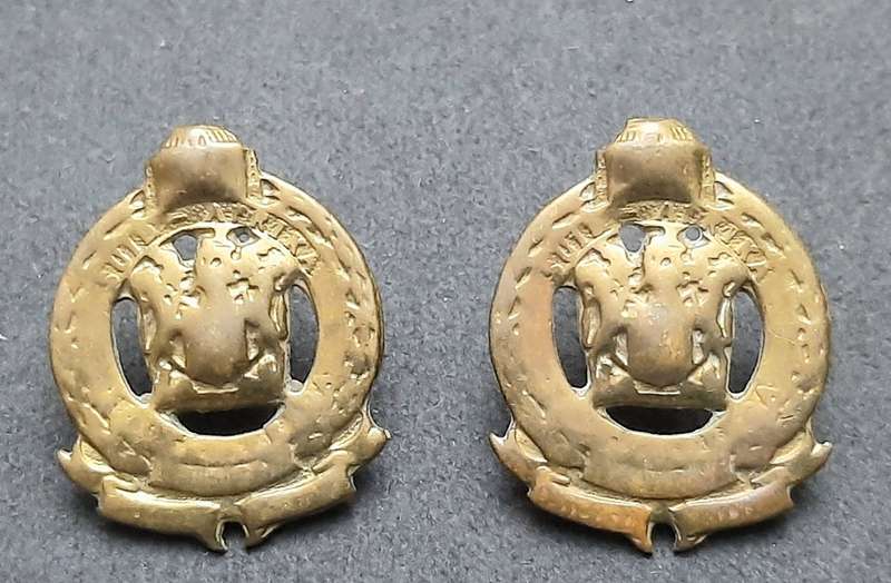 **Border War : 1980s SA Railway Police Collar Badge Pair w/ Pins**