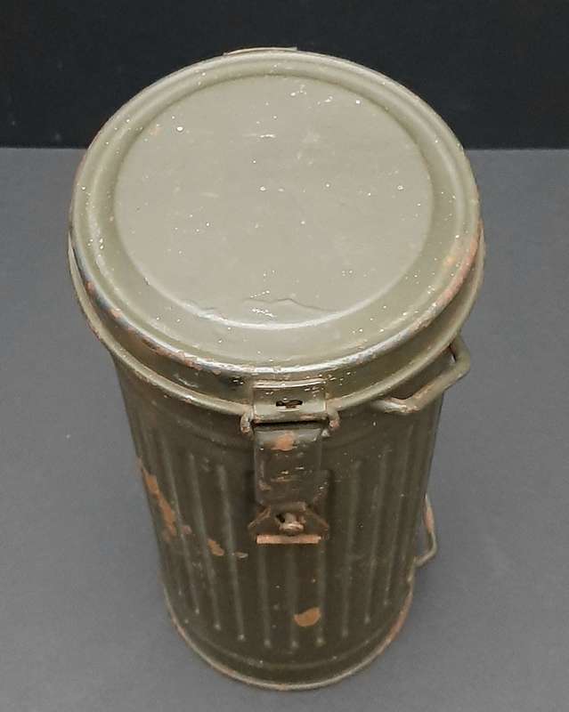 Rare WW2 German GM38 'Gasmasken Büchse' Canister with Lenses (Att. Jäger)