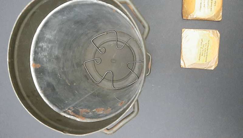Rare WW2 German GM38 'Gasmasken Büchse' Canister with Lenses (Att. Jäger)