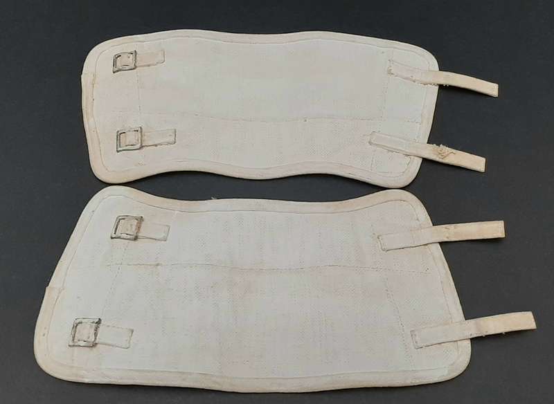 **1940s Union Defence Force: Anklet 'Puttees' w/ Buckles (Framm & Co. 1948).**