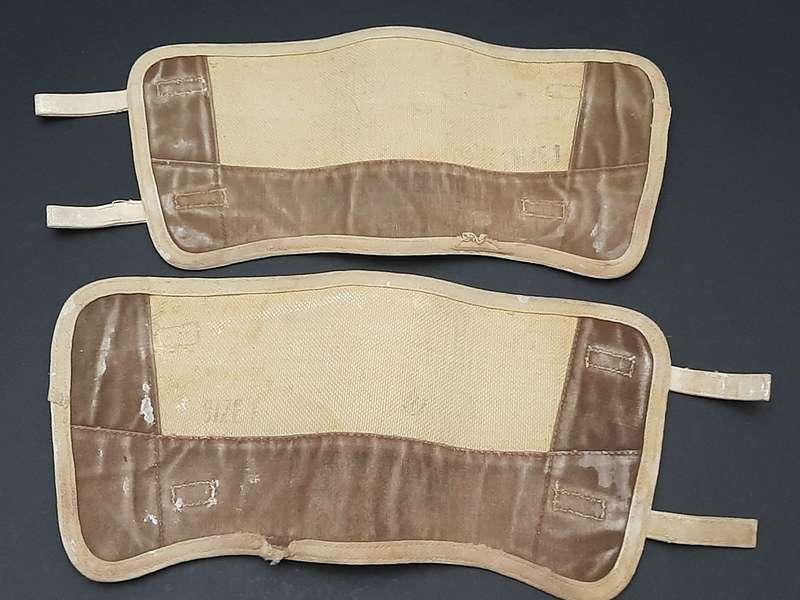 **1940s Union Defence Force: Anklet 'Puttees' w/ Buckles (Framm & Co. 1948).**
