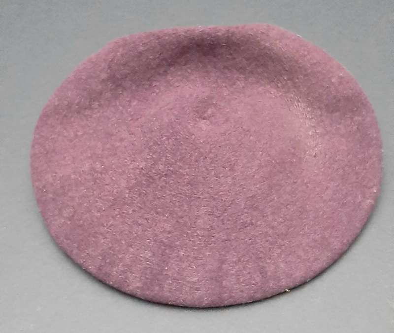 ** Early 1990s SADF: 1 Parachute Battalion Beret w/ Embroidered Unit Insignia ( 55) (USED).**