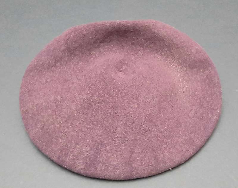 ** Early 1990s SADF: 1 Parachute Battalion Beret w/ Embroidered Unit Insignia ( 55) (USED).**
