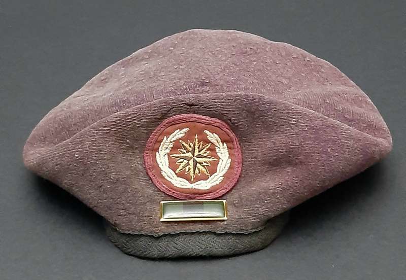 **RARE: Mid-1990s SA Reconnaissance Regiment 'Recce' Beret w/ Embroidered Badge & Infantry Balkie **