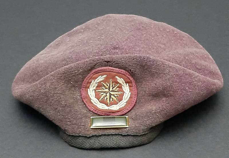 **RARE: Mid-1990s SA Reconnaissance Regiment 'Recce' Beret w/ Embroidered Badge & Infantry Balkie **