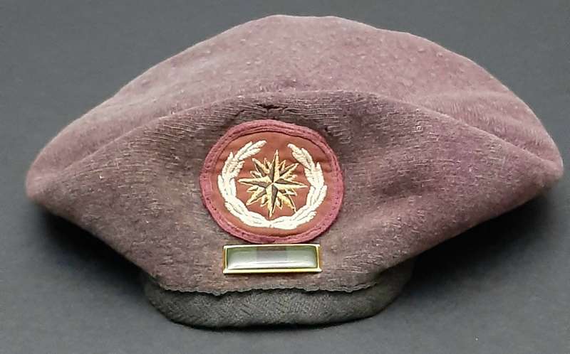 **RARE: Mid-1990s SA Reconnaissance Regiment 'Recce' Beret w/ Embroidered Badge & Infantry Balkie **