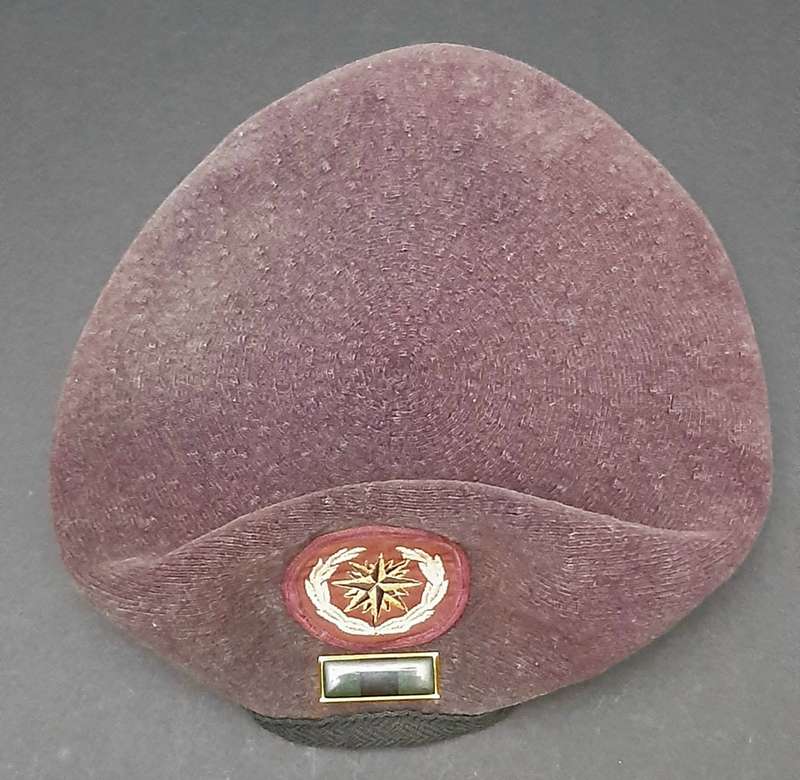 **RARE: Mid-1990s SA Reconnaissance Regiment 'Recce' Beret w/ Embroidered Badge & Infantry Balkie **