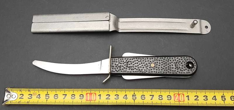 **RARE: 1970s RAF MK3 Pilot's Survival/ Release Gravity Knife w/ Scabbard.**