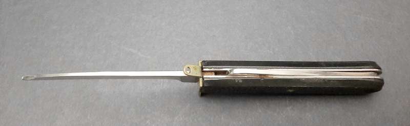 **RARE: 1970s RAF MK3 Pilot's Survival/ Release Gravity Knife w/ Scabbard.**