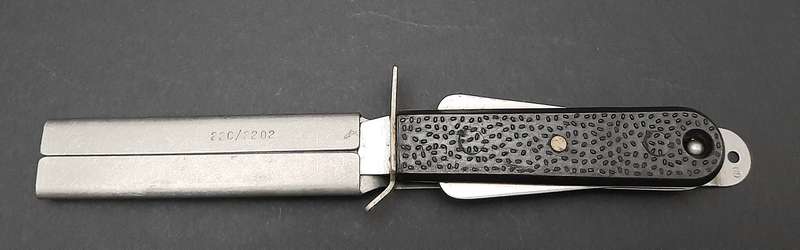 **RARE: 1970s RAF MK3 Pilot's Survival/ Release Gravity Knife w/ Scabbard.**