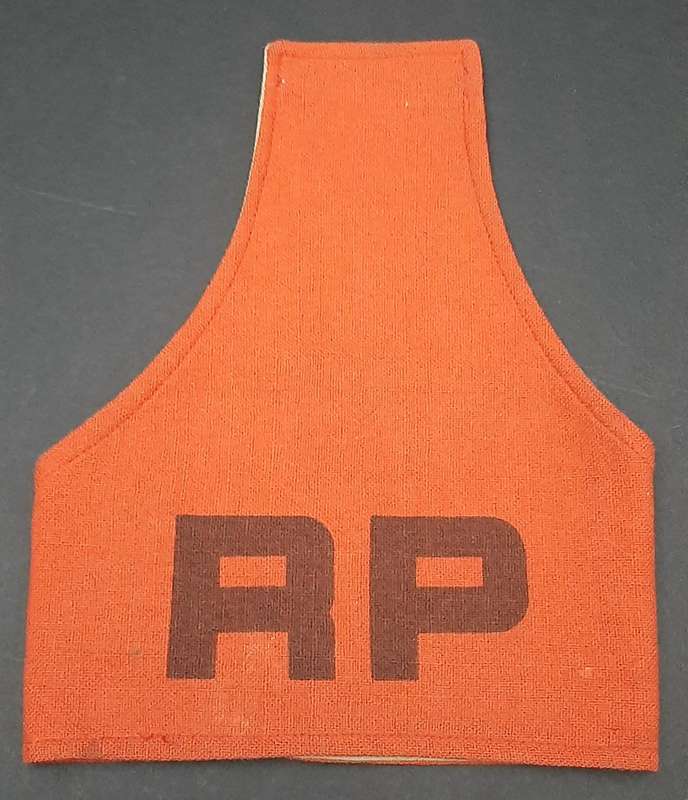 **Border War : 1970s SADF Regimental Police Red Cotton Brassard x1  **