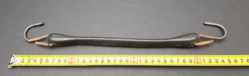 **Border War : 1970s SADF Rubber Expansion Retention Band ( Bungee Hook) **