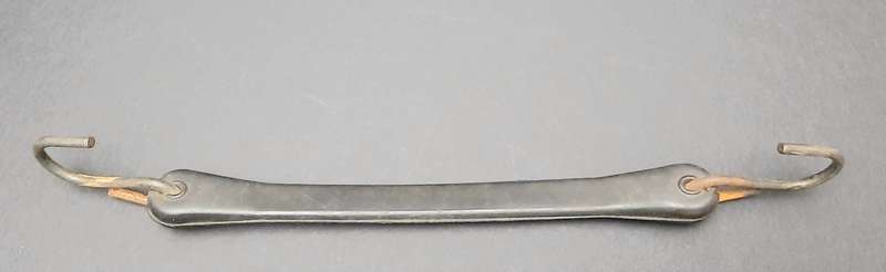 **Border War : 1970s SADF Rubber Expansion Retention Band ( Bungee Hook) **