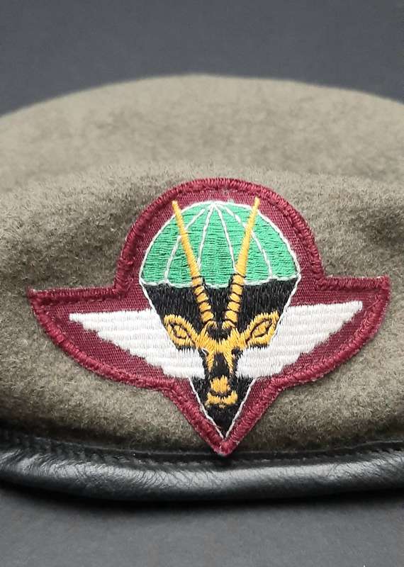 **Border War : 1980s SWATF Unissued Parachute Battalion Beret w/ Embroidered Insignia(59)**