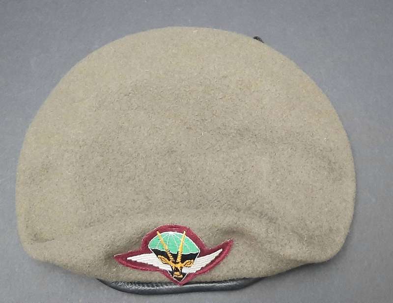 **Border War : 1980s SWATF Unissued Parachute Battalion Beret w/ Embroidered Insignia(59)**