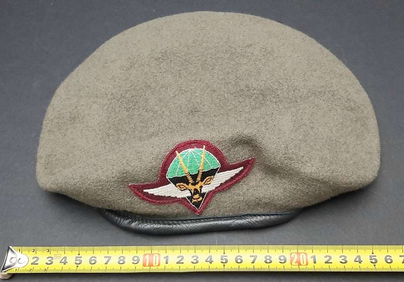 **Border War : 1980s SWATF Unissued Parachute Battalion Beret w/ Embroidered Insignia(59)**