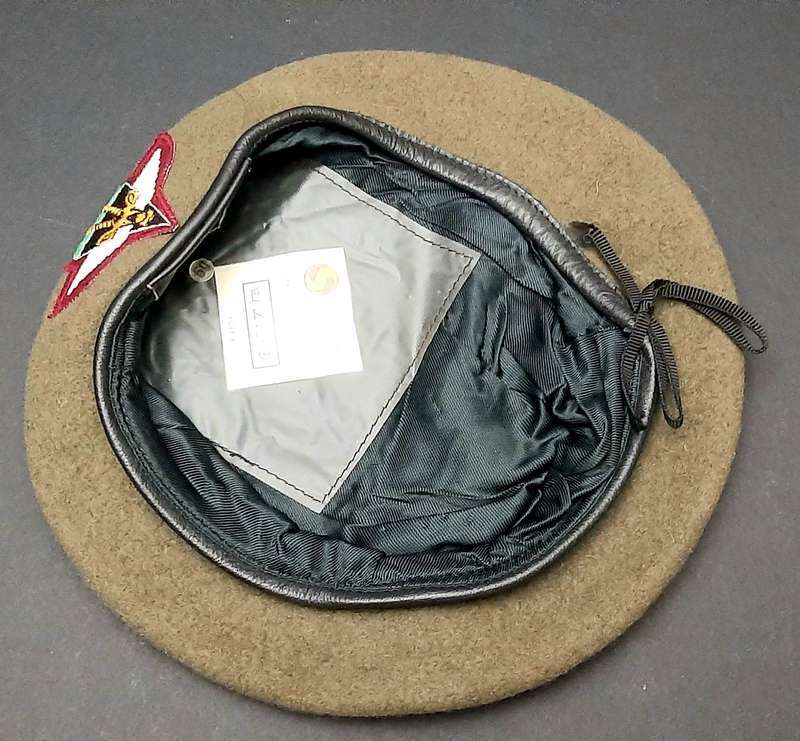 **Border War : 1980s SWATF Unissued Parachute Battalion Beret w/ Embroidered Insignia(59)**