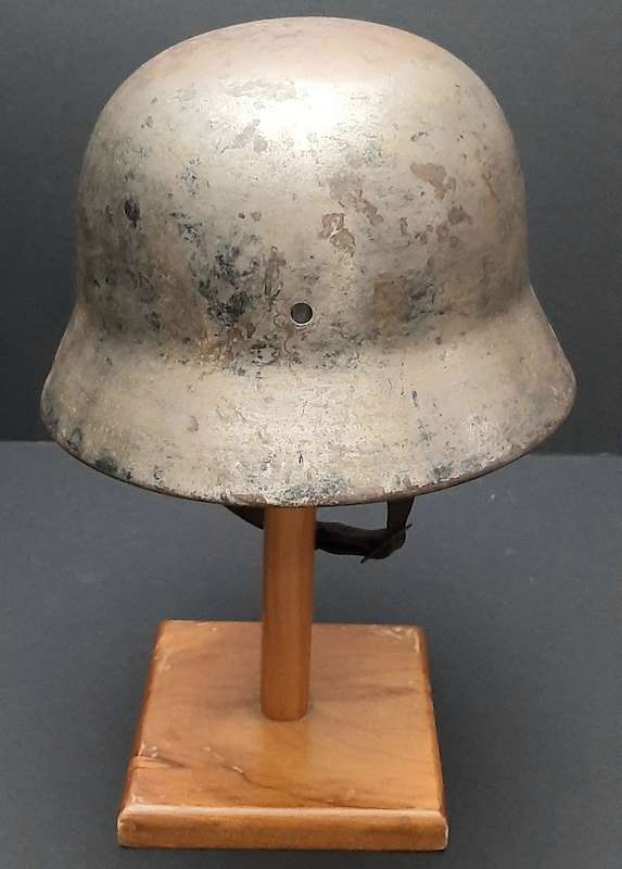 WW2 German M40 Steel Helmet Shell with Liner Band & Chin-strap (ET66)