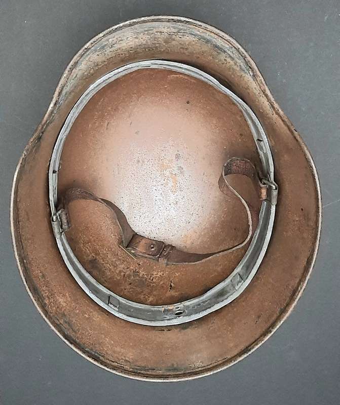 WW2 German M40 Steel Helmet Shell with Liner Band & Chin-strap (ET66)