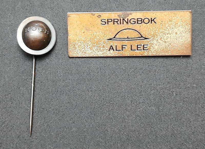 **WW2 : M.O.T.H. Bronze Tie-Pin & Association Name Badge (Pins Intact)**
