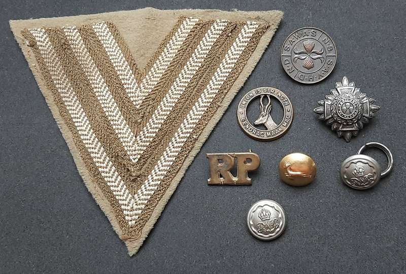 **Assorted UDF: WW2 & 1960s Insignia Collection x 8 Pcs **
