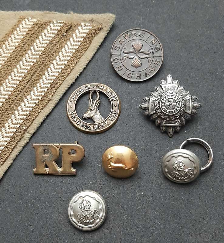 **Assorted UDF: WW2 & 1960s Insignia Collection x 8 Pcs **