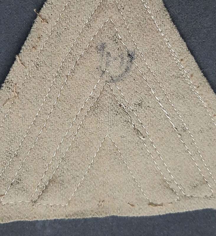 **Assorted UDF: WW2 & 1960s Insignia Collection x 8 Pcs **