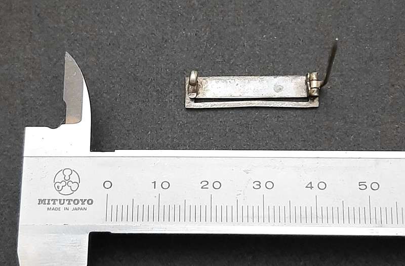 **WW2 British: Miniature Medal Mounting Bar w/ Pin x1 (UNUSED).**