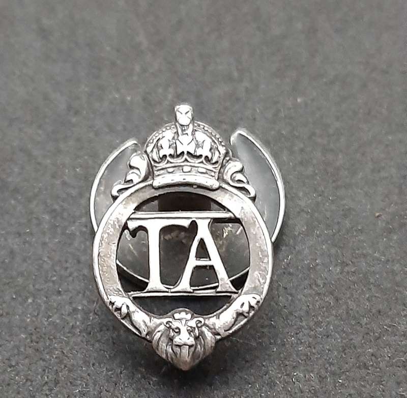 **RARE: WW2 British  .925 Silver Territorial Army Affiliation Button Badge (Numbered).**