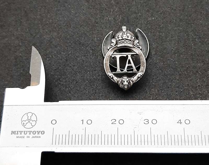**RARE: WW2 British  .925 Silver Territorial Army Affiliation Button Badge (Numbered).**