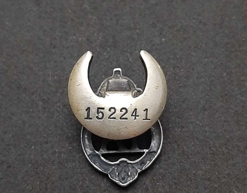 **RARE: WW2 British  .925 Silver Territorial Army Affiliation Button Badge (Numbered).**