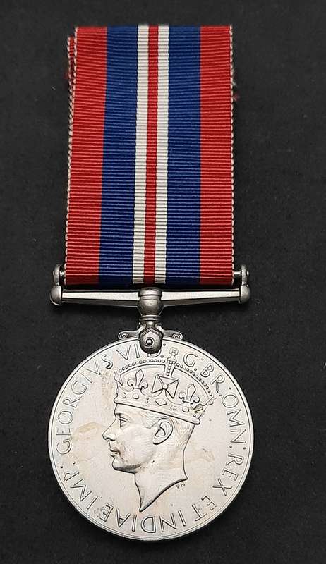 **WW2: British 1939-45 War Medal w/ Ribbon (British Issue).**