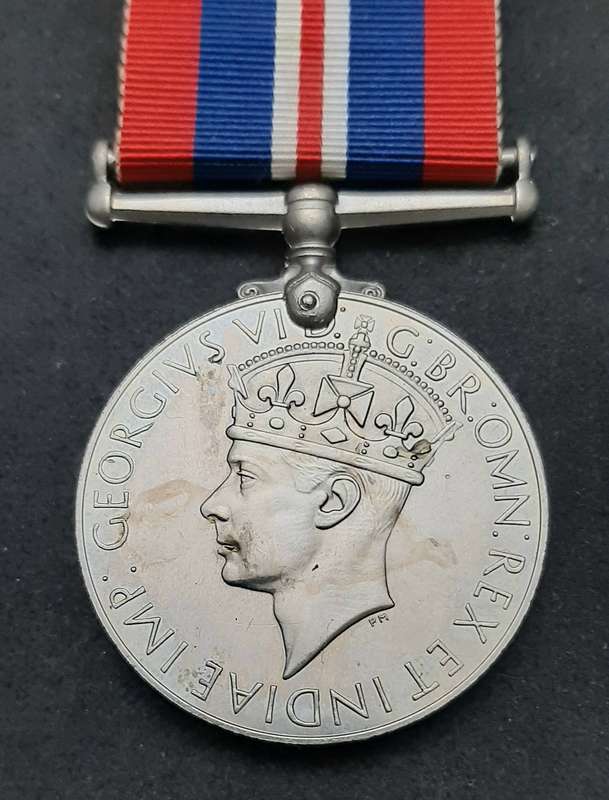 **WW2: British 1939-45 War Medal w/ Ribbon (British Issue).**