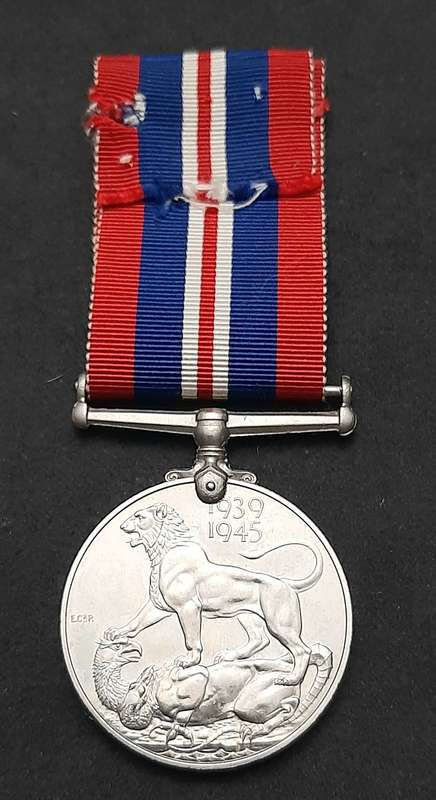 **WW2: British 1939-45 War Medal w/ Ribbon (British Issue).**