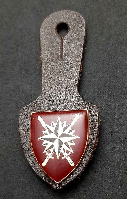 **RARE: 1988 SADF Reconnaissance Regiment 'Recce' HQ Pocket Fob Badge w/ Leather Hangar.(Pins)**