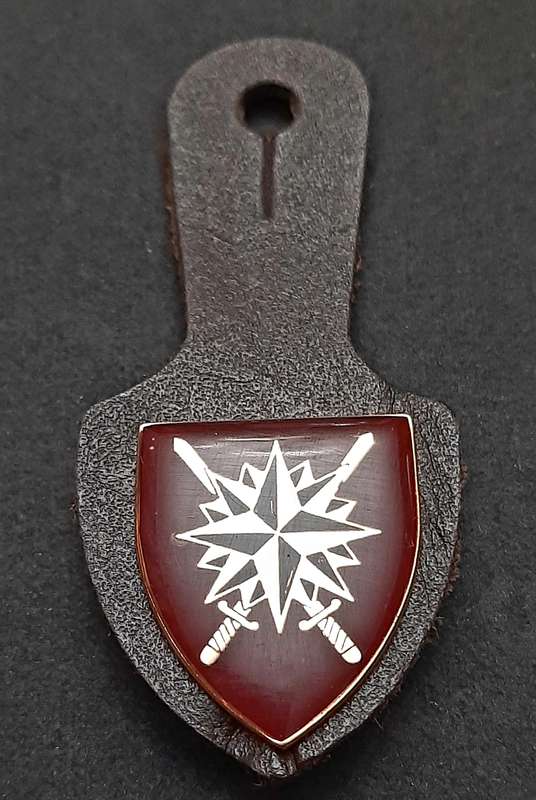 **RARE: 1988 SADF Reconnaissance Regiment 'Recce' HQ Pocket Fob Badge w/ Leather Hangar.(Pins)**