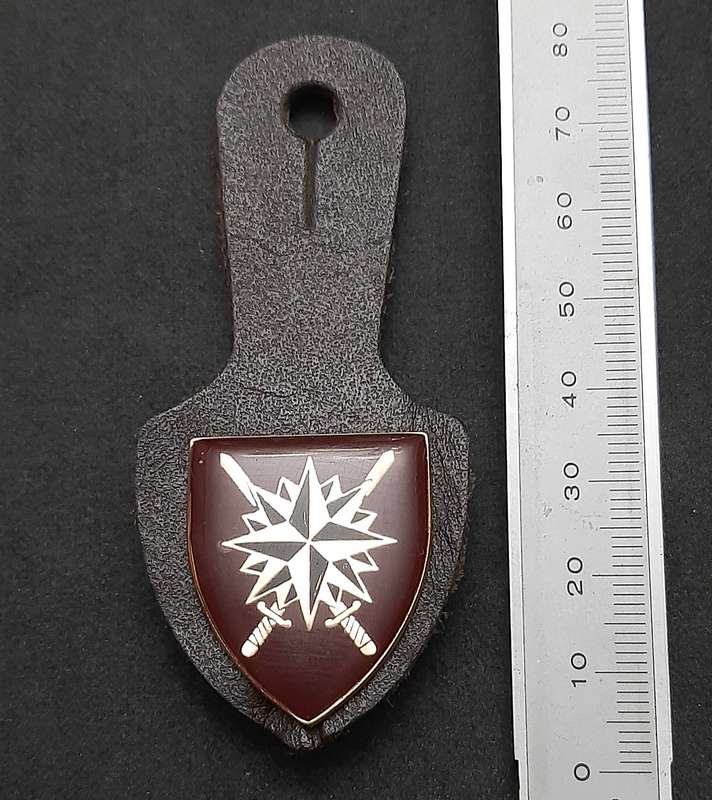 **RARE: 1988 SADF Reconnaissance Regiment 'Recce' HQ Pocket Fob Badge w/ Leather Hangar.(Pins)**