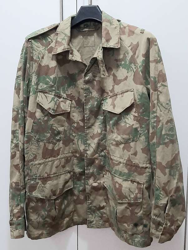 **Border War : 1980s 2nd Patt. Camouflage Fielddress Jacket (LARGE) **