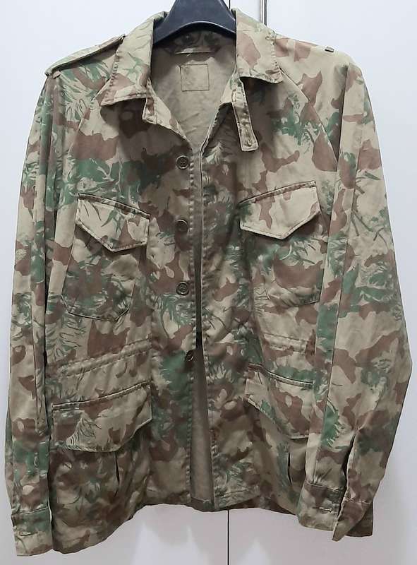 **Border War : 1980s 2nd Patt. Camouflage Fielddress Jacket (LARGE) **