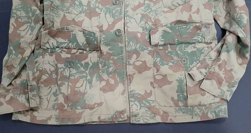 **Border War : 1980s 2nd Patt. Camouflage Fielddress Jacket (LARGE) **