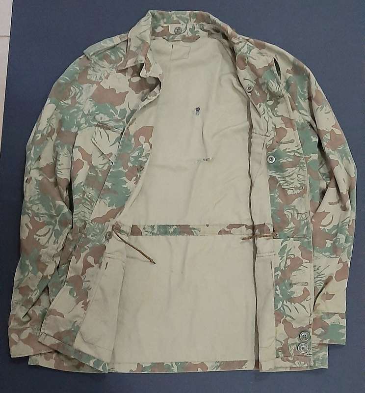 **Border War : 1980s 2nd Patt. Camouflage Fielddress Jacket (LARGE) **