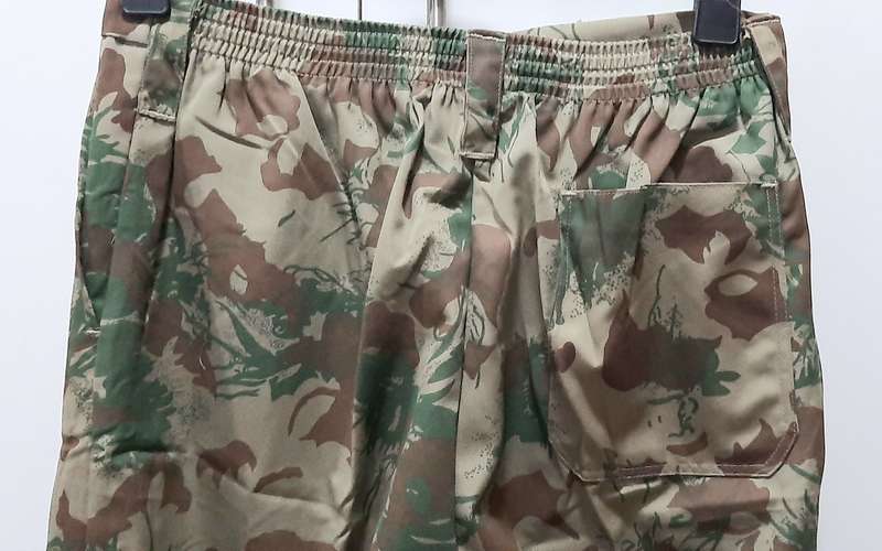 ** Early 1990s: Unissued Second Patt. Camouflage Fielddress Coverall Trousers (MEDIUM)**