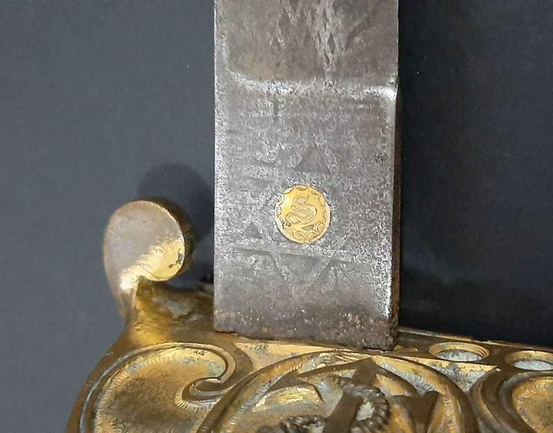 **RARE:  Victorian Royal Navy 1846 Pattern Officer's Sword w/ Rayskin Handle ( Silver & Co.)**
