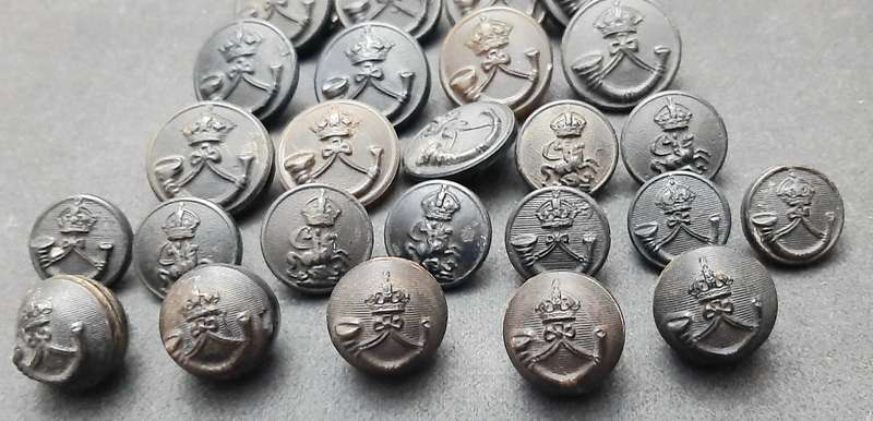 WW2 British: King's Royal Rifle Corps 1944 Bakelite Service Dress Button Lot (x 25)